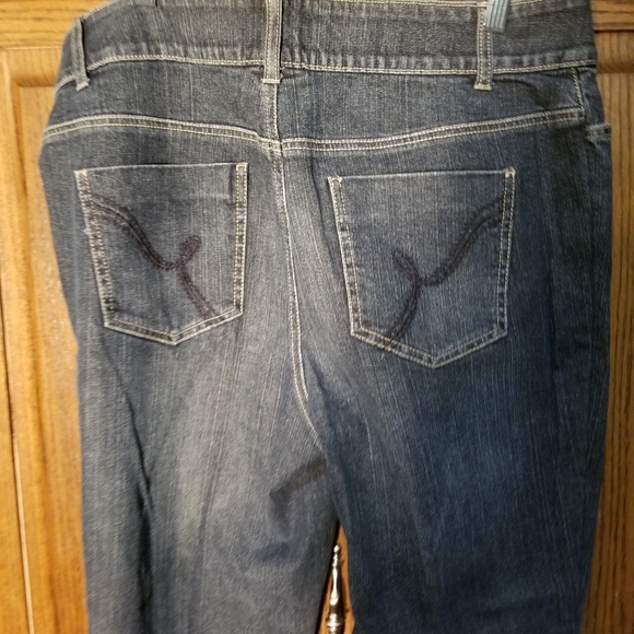 Fashion Bug 20w washed denim jean - Picture 3 of 12